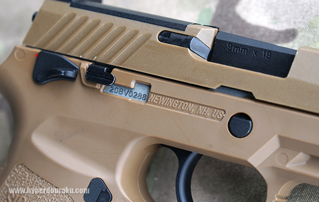 右フレームの窓