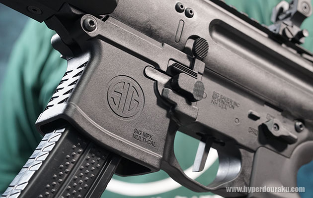 マガジンハウジング