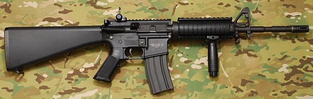 ナイツM4 SR-16 右側面