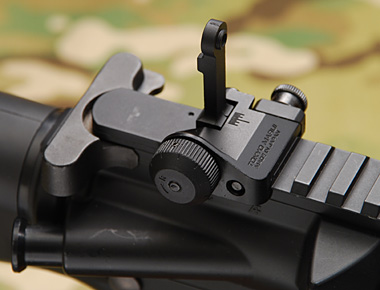 フリップアップ・リアサイト