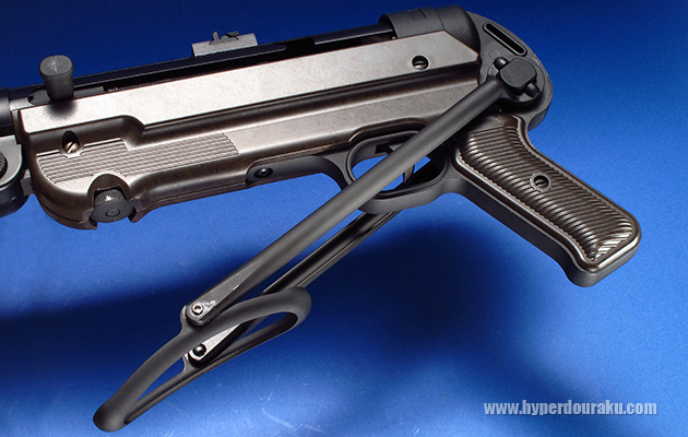 下方から180度回転させ展開