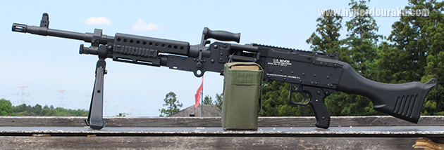 M240 左側面