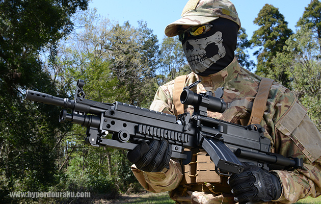 付属の300連の多弾倉マガジン