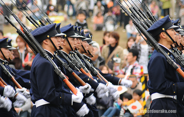 しばらくは現役の64式小銃