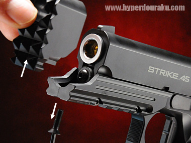 コンペンセイターを上方へ取り外す