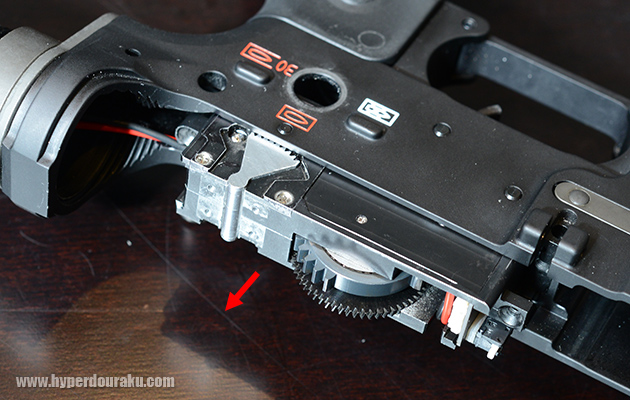 ギアボックスがロアレシーバーから引き抜ける