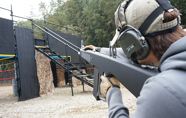 バリケードや櫓に隠れている敵をバシバシ