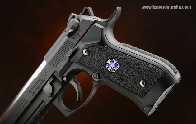 しっとりとした握り心地のグリップ