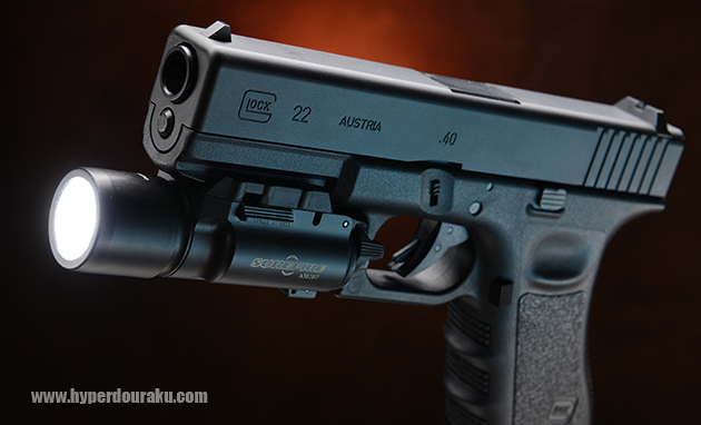 X300ウエポンライトを装着