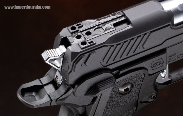 リアサイト取り外し