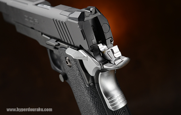 アンビのサムセーフティ