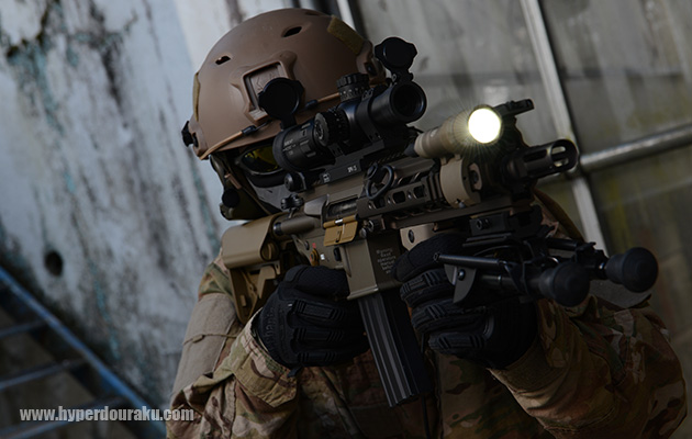 SUREFIREのM300B SCOUT LIGHT