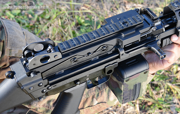 フィードカバー