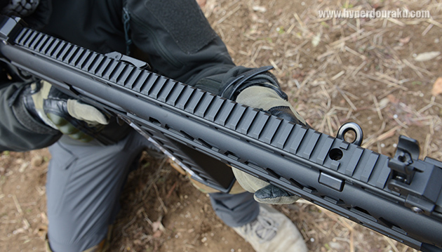 ハンドガードとレシーバー上面