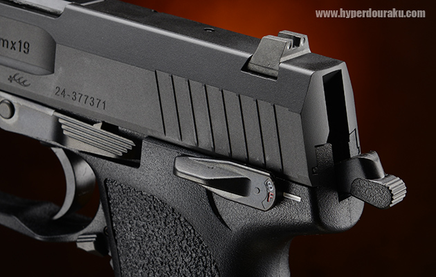 ハンマーをコック