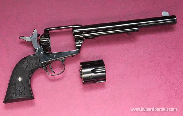 シリンダーは右側に外れます