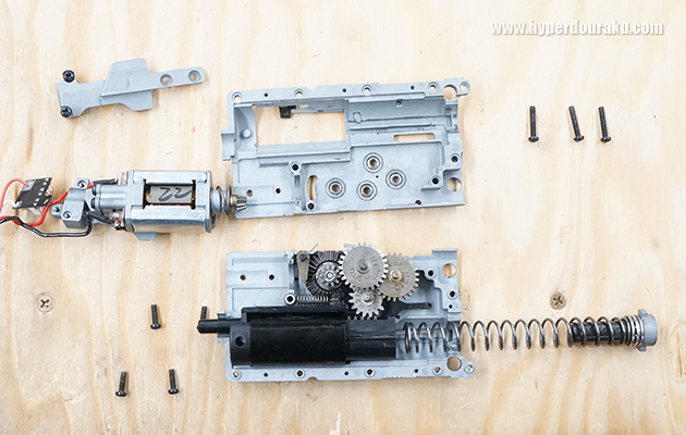 メカボックスを分解