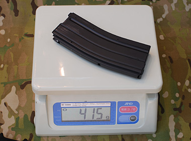 マガジンの重量は415g