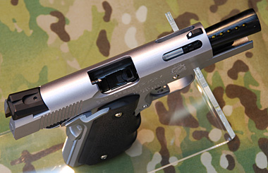 スライドとアウターバレルのポートの加工