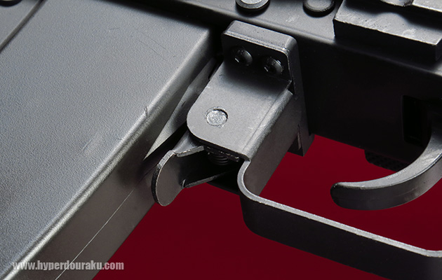 マガジンキャッチ