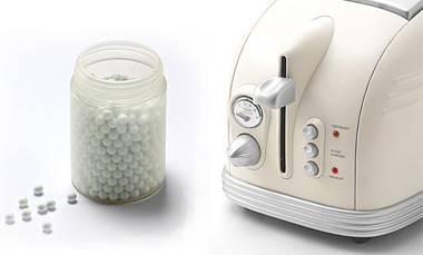 小麦粉とお湯で作る、夢のマシーン「BB弾 製造機」が発売