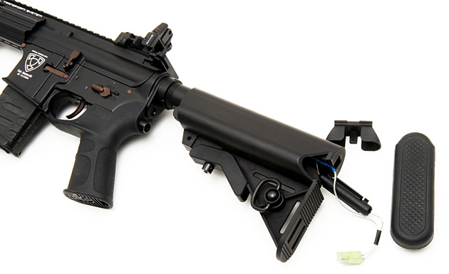 M4 Guardianシリーズは後方配線仕様