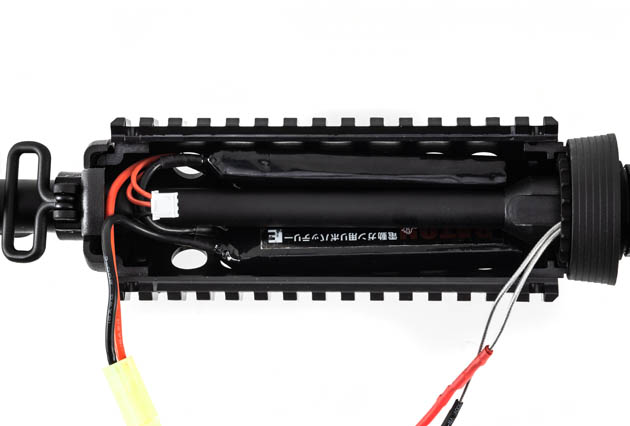 バッテリー収納スペース