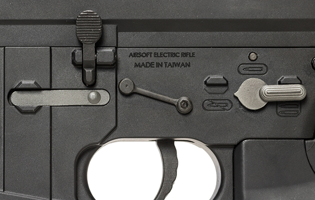 ボルトリリースレバー