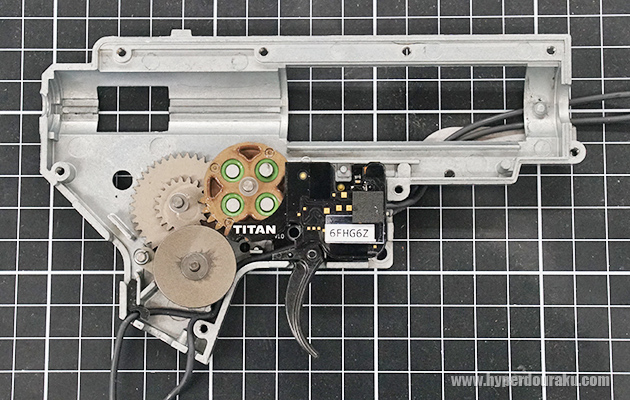 メカボックスにセット