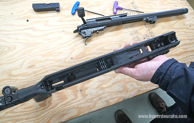 シャシーの内側