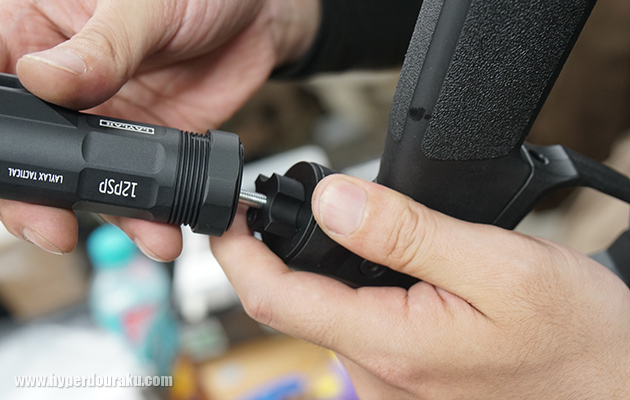 ストックパイプを取り付け