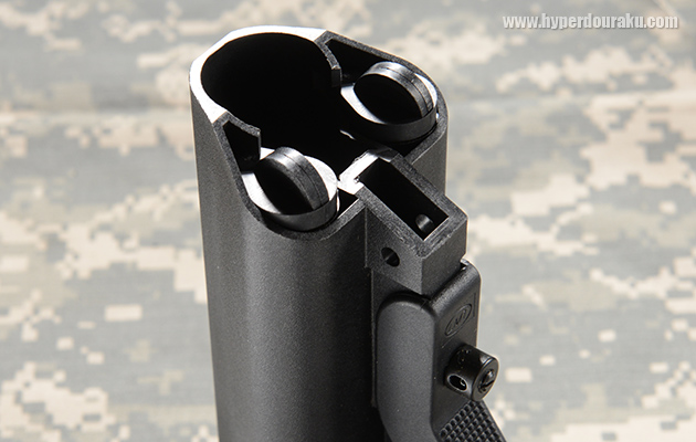 防水仕様のバッテリー&コンパートメントスペース