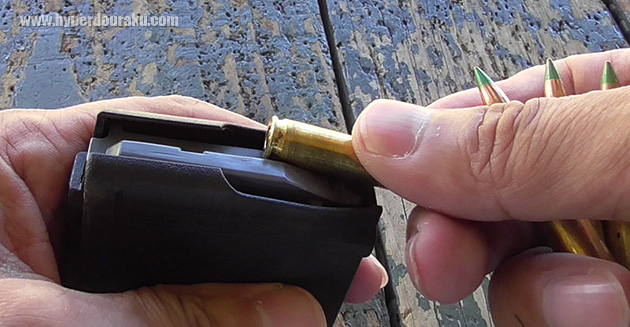 ダブル・フィード・マガジン