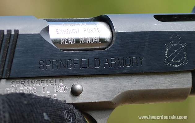 エジェクションポート