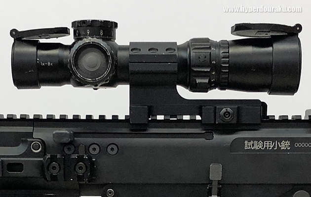 1-8倍のズームスコープ