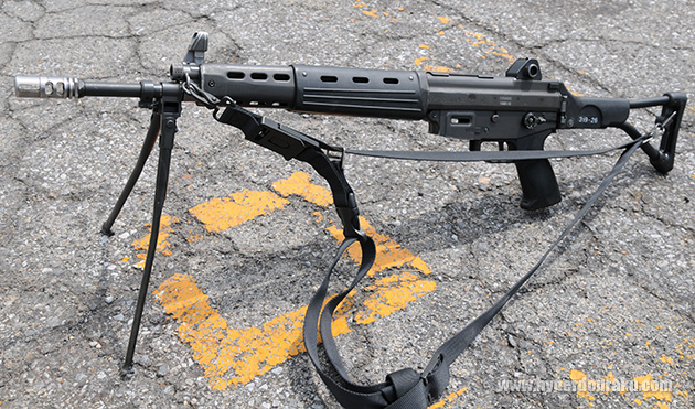 二脚(バイポッド)