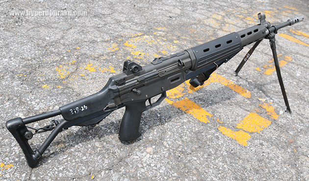 折り曲げ銃床型