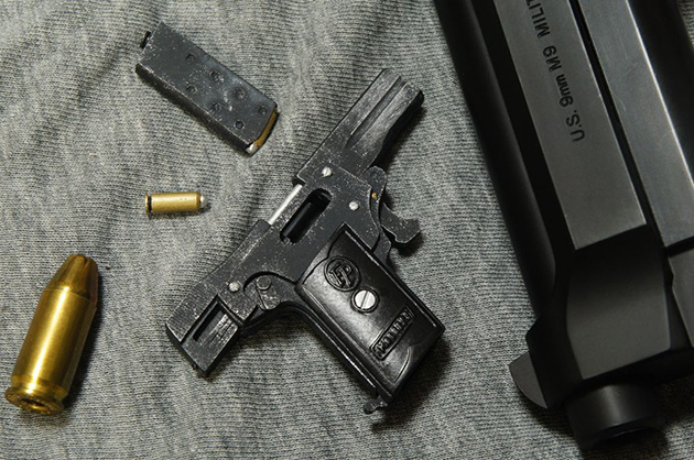 コリブリ 2.7mm拳銃