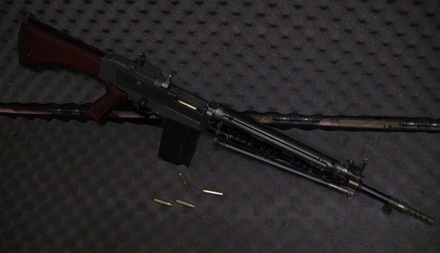 ライブカートGBB64式小銃殿