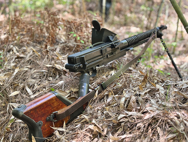 ホッパーにBB弾を流し込もう