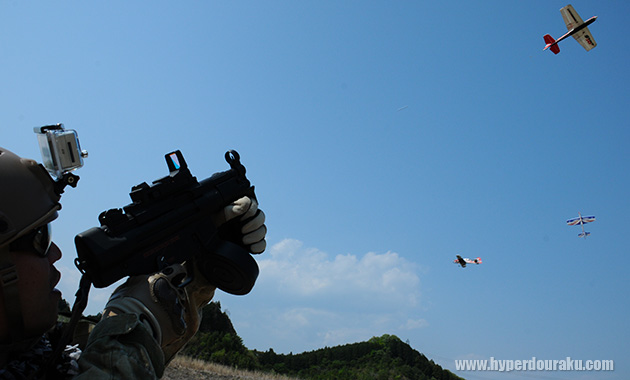 飛行するラジコンが増えてくる