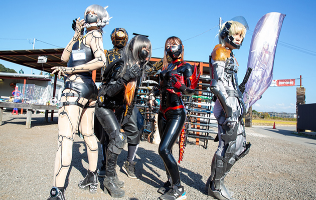 女性も多く参加