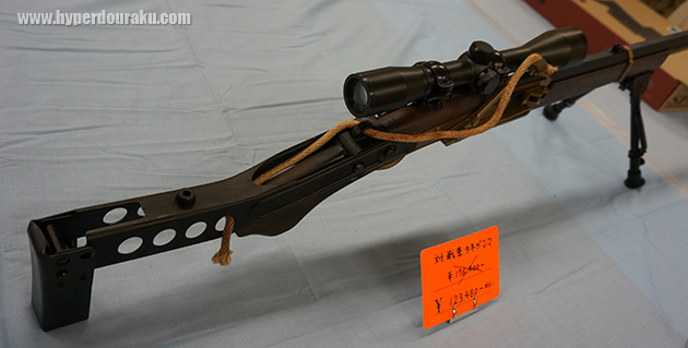 スチールプレス製ストックにスコープ、バイポッド