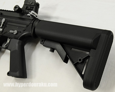 ストックチューブ内にバッテリー