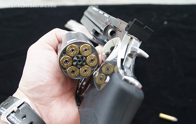 金属製のライブカートで先込め式