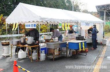 地元小山町の居酒屋や飲食店が出店