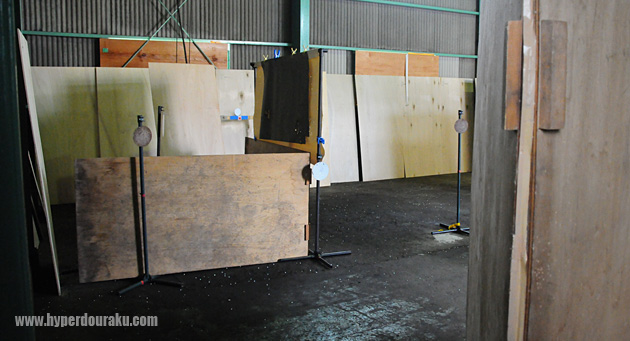 バリケード左から見た3枚のターゲット