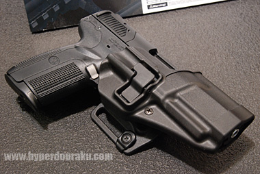 CQCホルスターにもぴったり