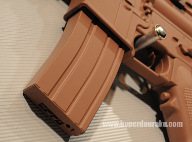 マガジンはゼンマイ式