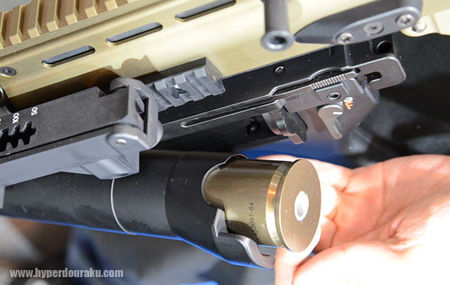 カートリッジの装填アングル